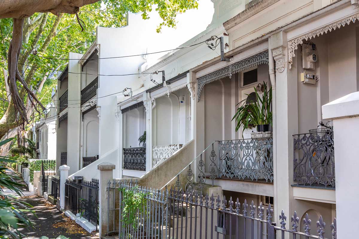 What Are the Legal Requirements for Selling Property?